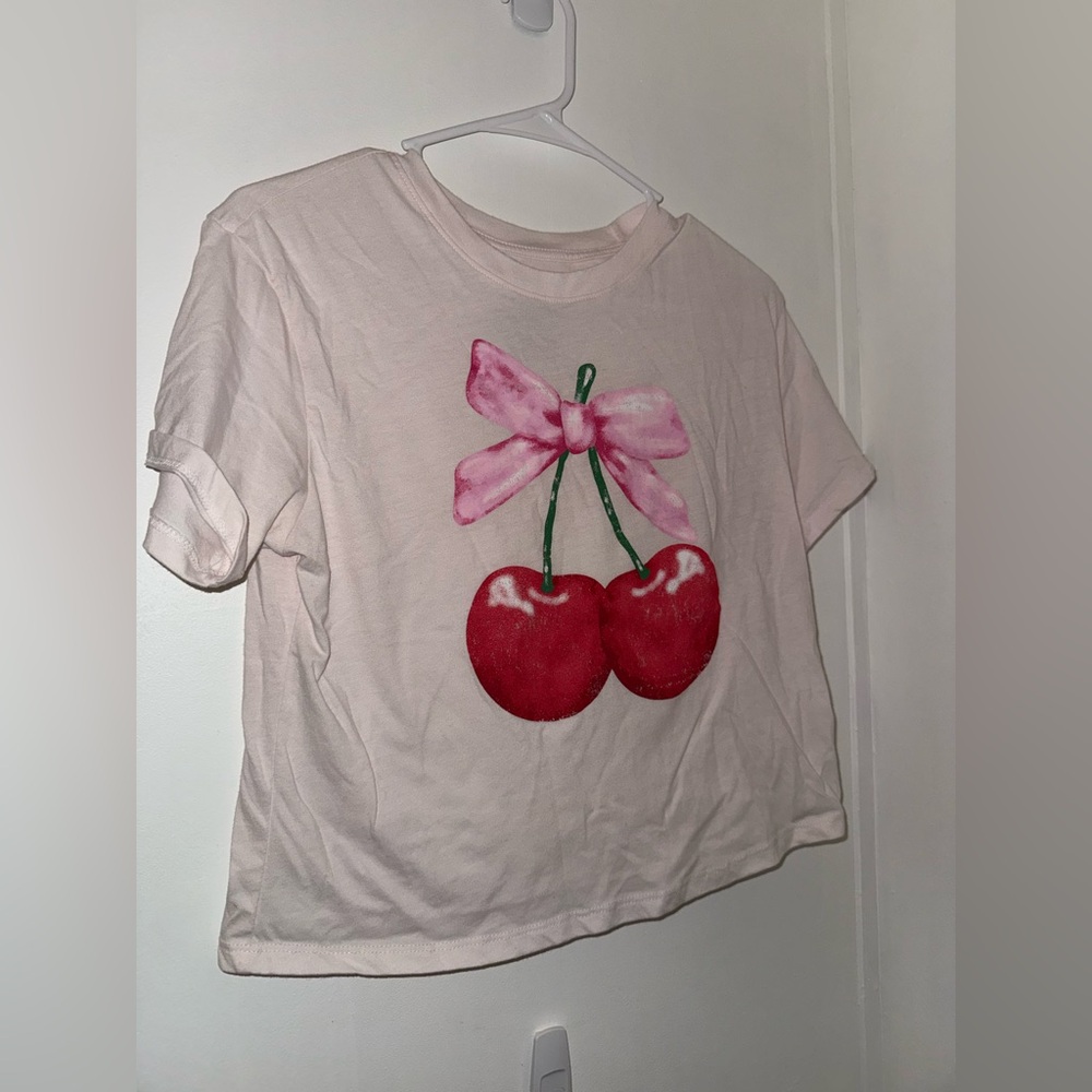 rebel sky light pink cherry and bow graphic short sleeve top